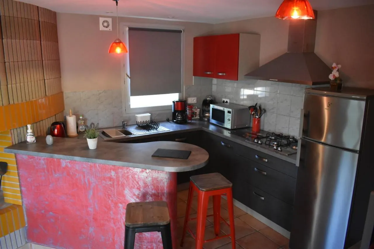 Les Palmiers Des Causses Villa Saint-Rome-de-Tarn 0*,  France